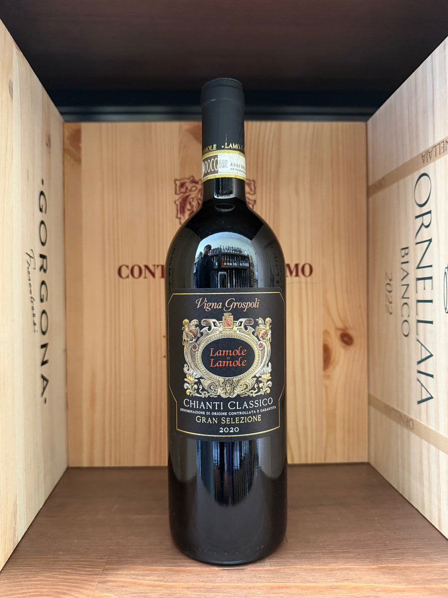 Bottiglia di Lamole Vigna Grospoli Chianti Gran Selezione 2020 di Enoteche Toscane, con etichetta elegante e dettagli del vino.