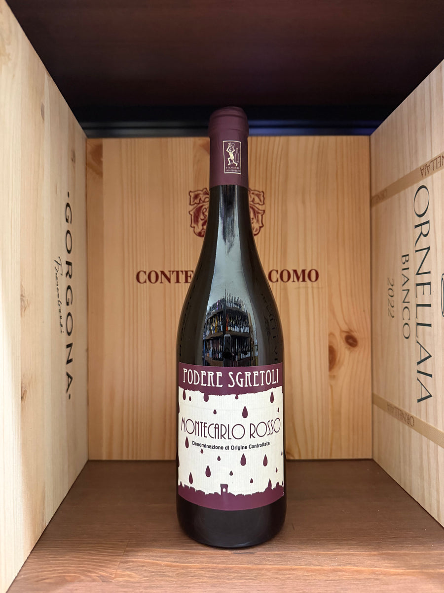 Bottiglia di Montecarlo Rosso 2023 di Podere Sgretoli, vino rosso toscano in bottiglia con etichetta dettagliata