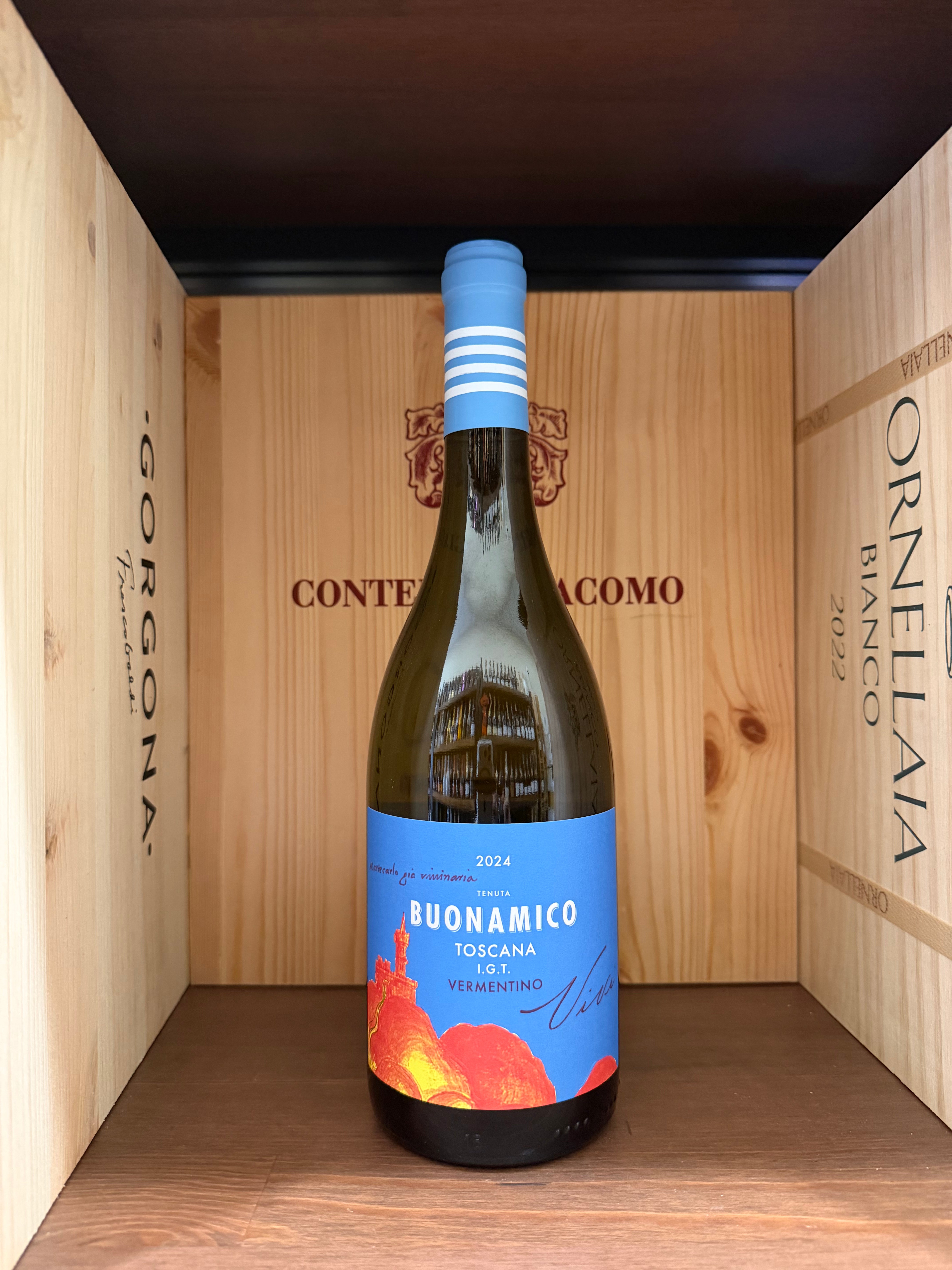 Bottiglia di Vermentino Buonamico 2024 di Enoteche Toscane, con etichetta elegante e dettagli visivi del vino bianco.