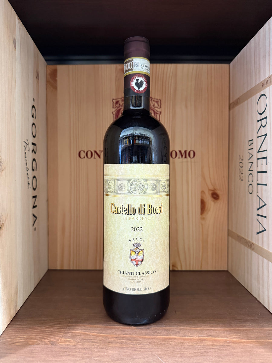 Bottiglia di vino Castello di Bossi Chianti Classico 2022, in bottiglia di vetro con etichetta elegante, su sfondo neutro