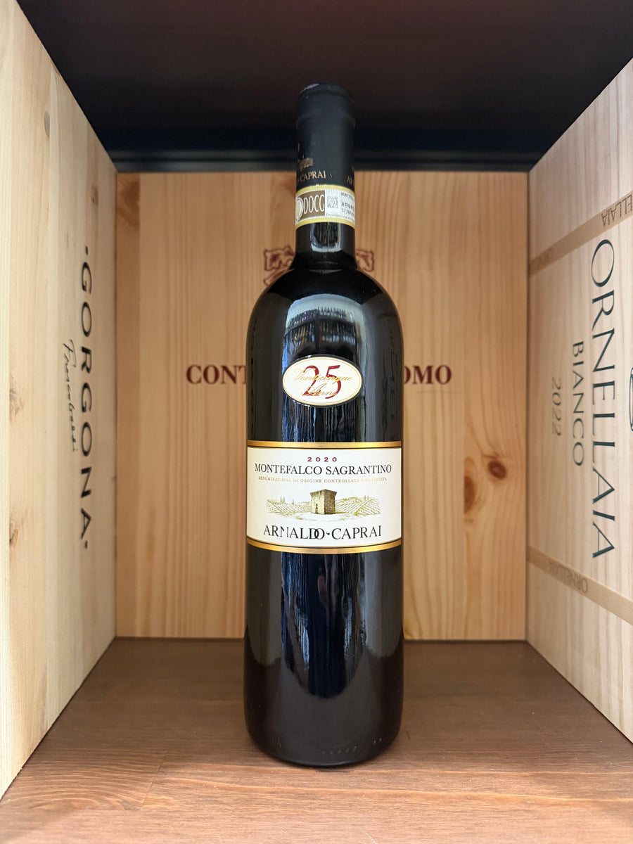 Bottiglia di Sagrantino di Montefalco '25 anni' Arnaldo Caprai 2021, vino rosso in bottiglia elegante, vista frontale.