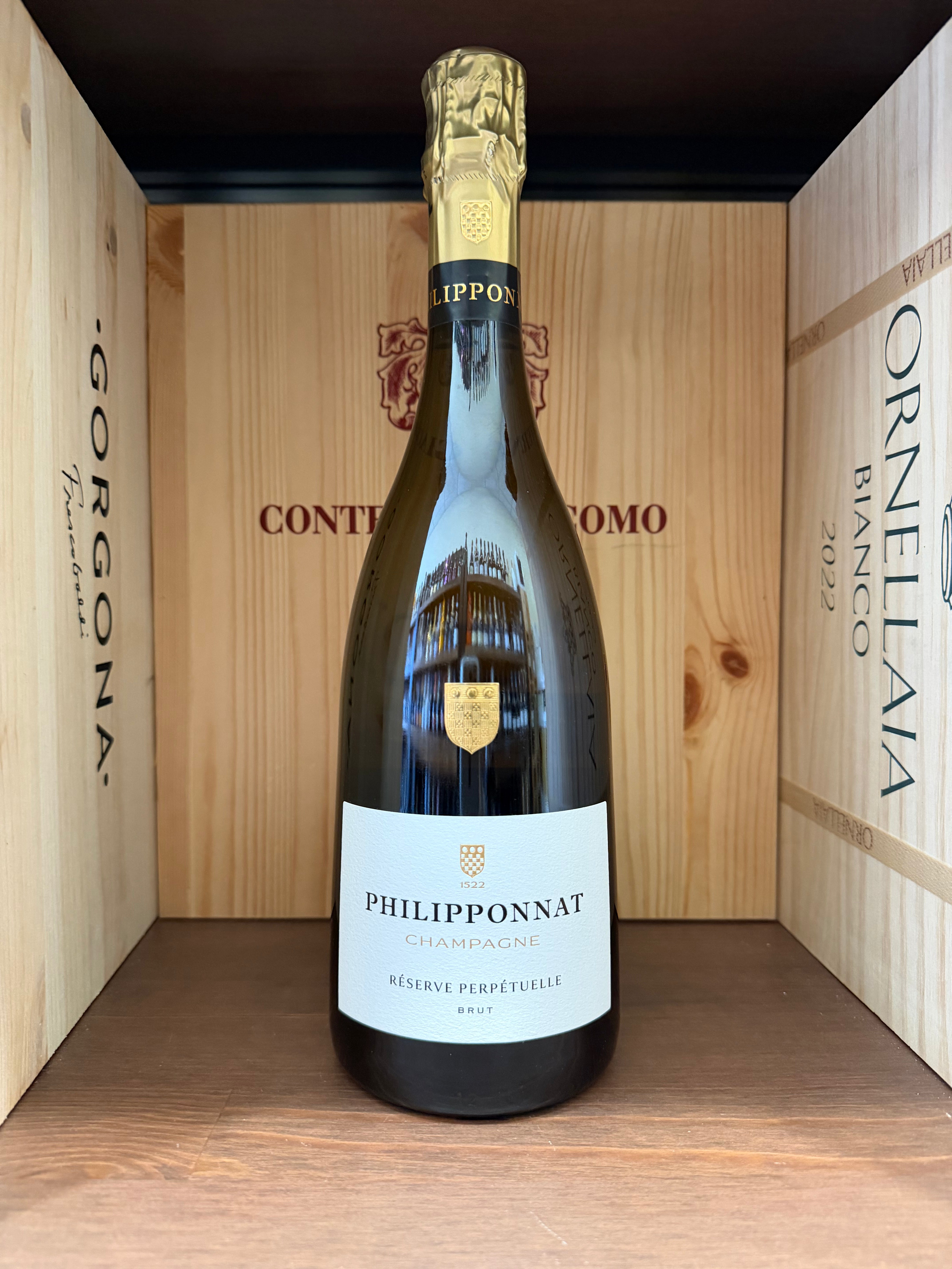 Bottiglia di champagne Philipponnat Réserve Perpètuelle Brut su sfondo neutro, vista frontale con etichetta dettagliata