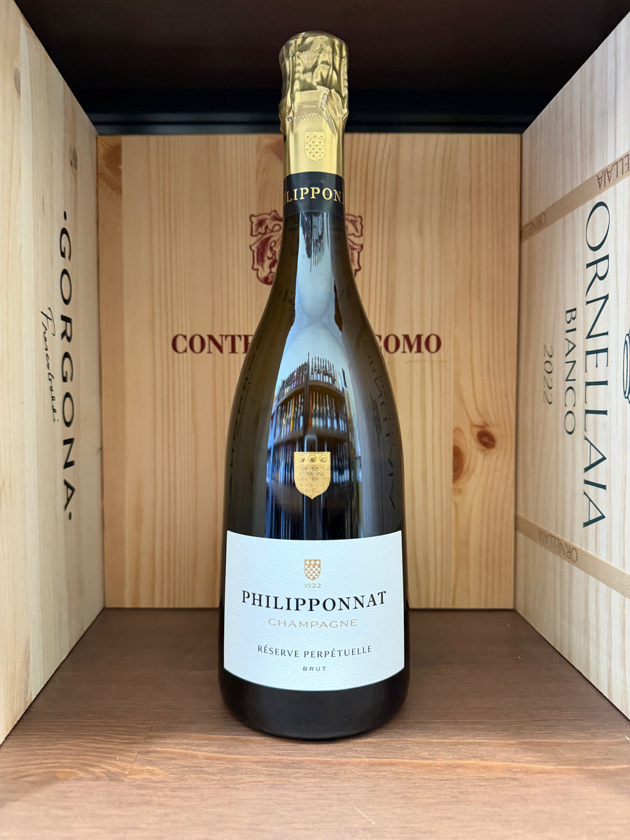 Bottiglia di champagne Philipponnat Réserve Perpètuelle Brut su sfondo neutro, vista frontale con etichetta dettagliata