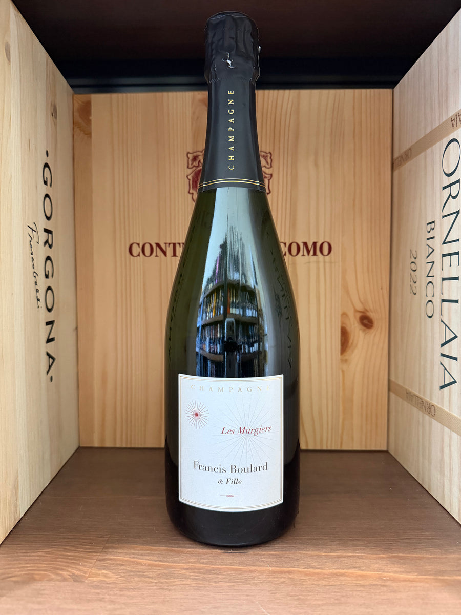 Vetro di vino Francies Boulard Les Murgiers di Enoteche Toscane, bottiglia elegante con etichetta dettagliata, vista frontale.